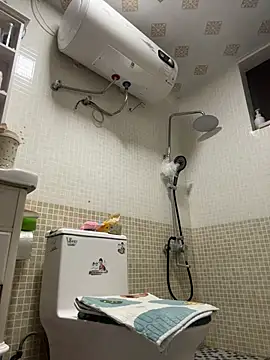 Cherry---'s Live XXX Chat