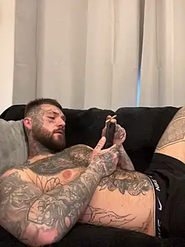 Chatroom XXX en direct de magicmichaell