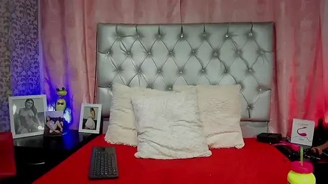 zoe_tamara's Live XXX Chat