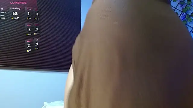 Pokazy przed kamerką – Sophie-Hot-