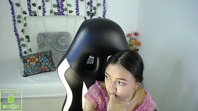 Czat XXX na żywo – NathaliaSweet_11