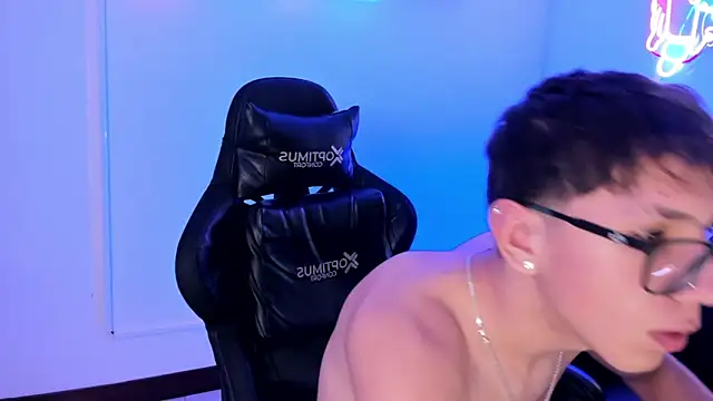 Adrien_silex – Kamerová šou