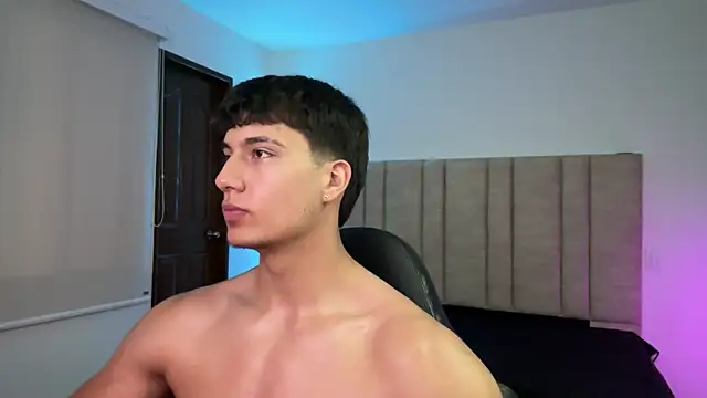 Pokazy przed kamerką – CHRIS_MORGAN1