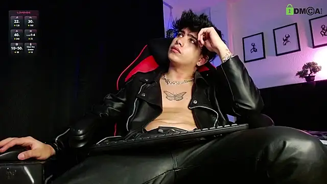 LyleBennett_ webcam show