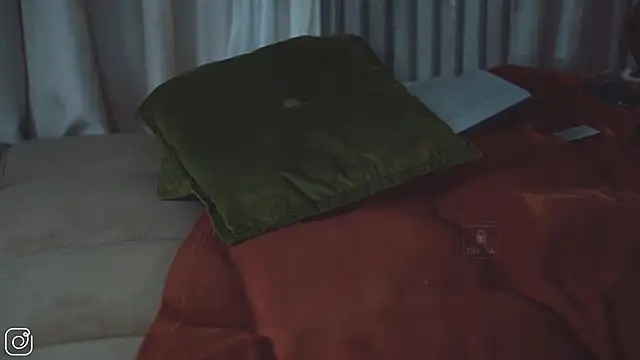 Feral_Berrry_'s Live XXX Chat