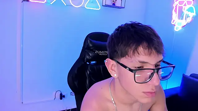 Adrien_silex – Kamerová šou