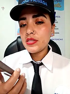 MAYE__13のライブXXXチャット