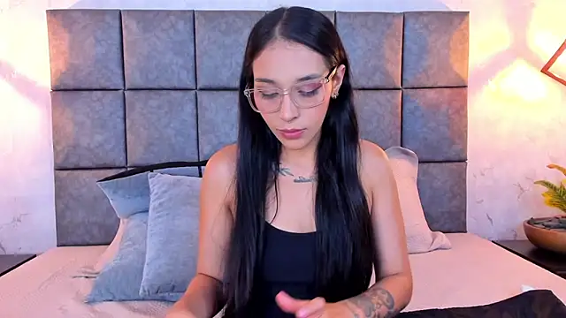 Roseaurora's Live XXX Chat