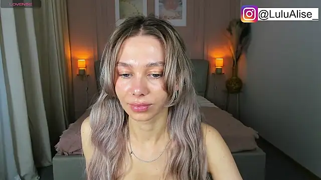 دردشة LuluAlis الجنسية المباشرة