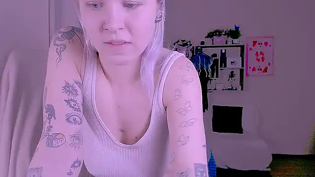 Hot_Blonda: онлайн-секс-чат