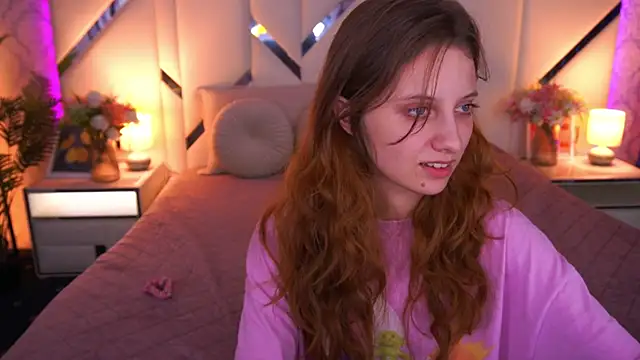 CuteeFoxy's Live XXX Chat