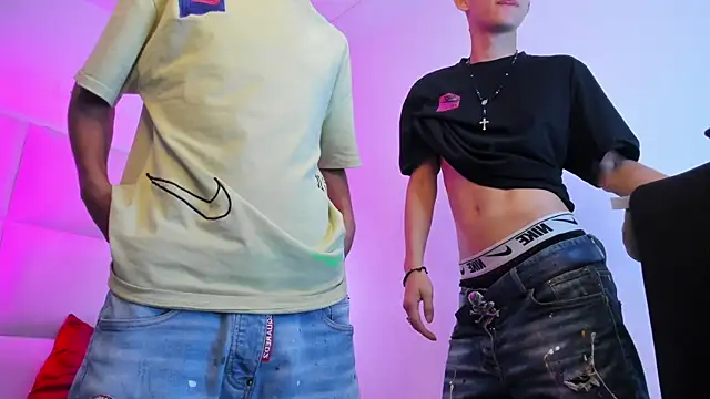 your_d0ll1 élő XXX-chatje