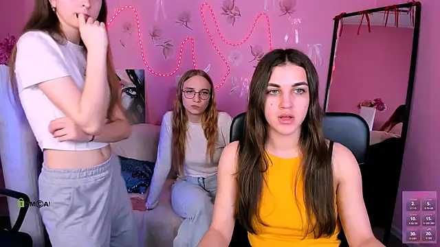 lina_fox12's Live XXX Chat