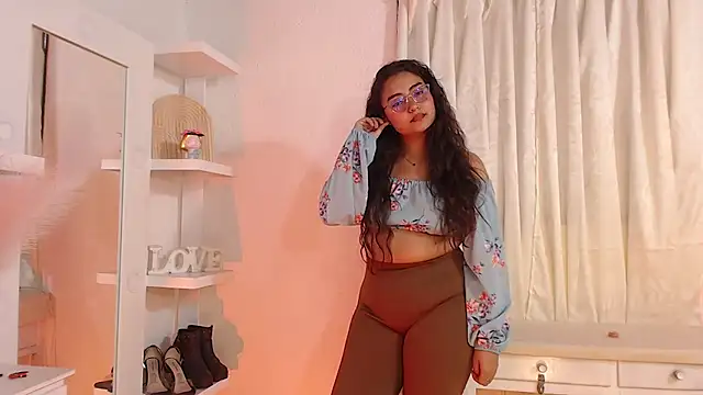 دردشة _Kim__M الجنسية المباشرة