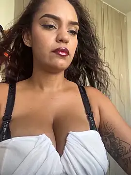 Sara-77's Live XXX Chat