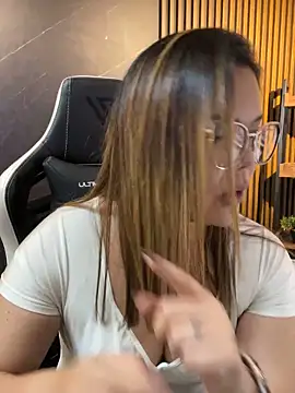 KellyBrooklyn_のライブXXXチャット