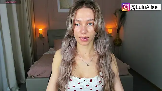 Вебкам-шоу LuluAlis