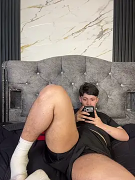 Вебкам-шоу Noah-ledom