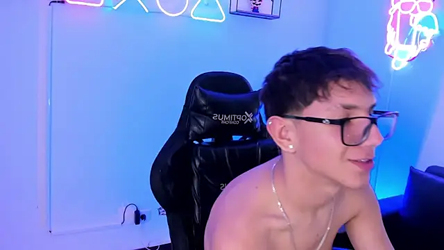 Вебкам-шоу Adrien_silex