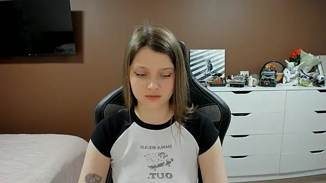 SoniNesti Adlı Modelin Canlı XXX Sohbeti