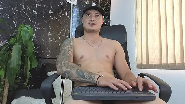 Alexander_ferreのウェブカメラショー