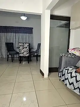 Chatroom XXX en direct de ThickianaRider