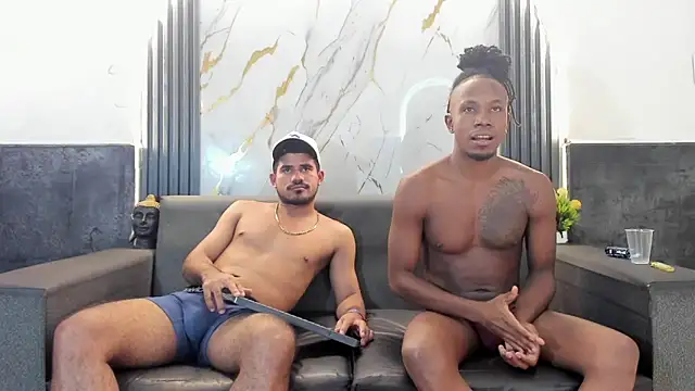 عرض كام Latins_on_fire