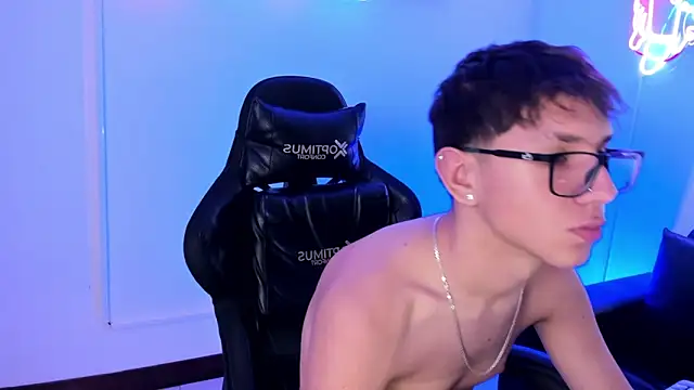 Adrien_silex Webcamshow