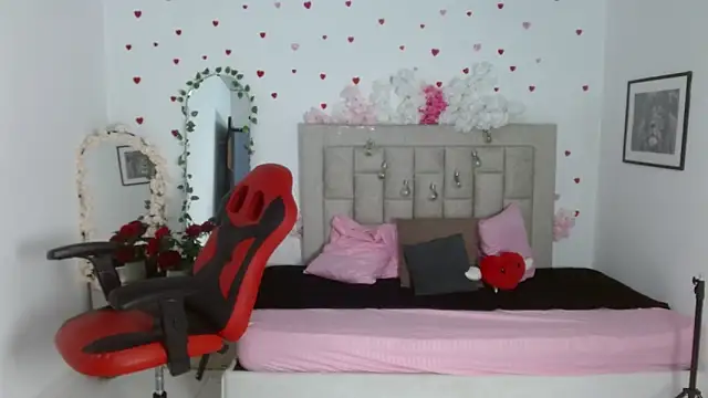 Caius_fox: вебкам-шоу