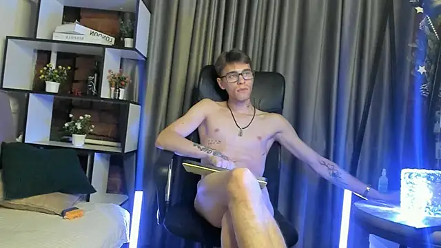 دردشة Shadow_blink الجنسية المباشرة