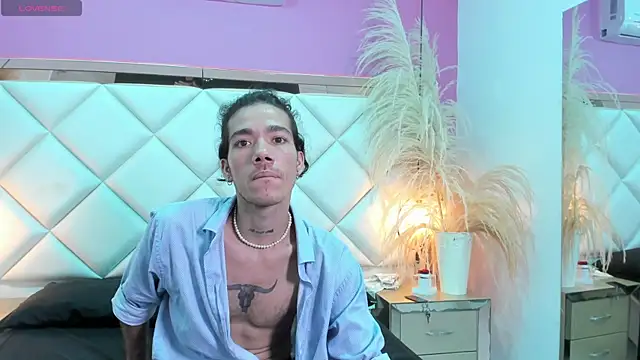 AngeloRoush Webcam show