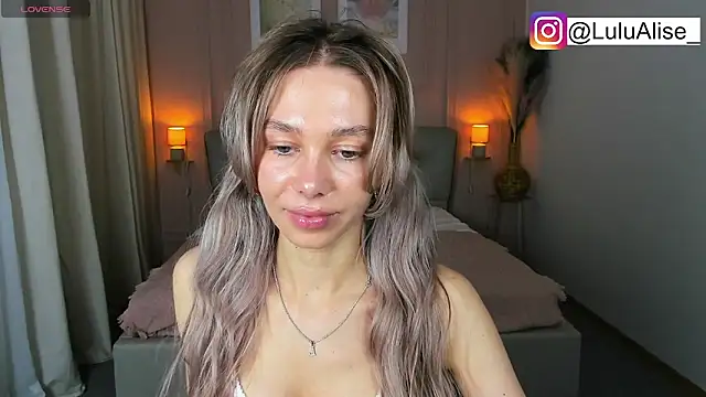 Вебкам-шоу LuluAlis