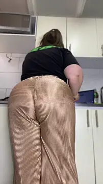 Chat XXX en directo de Chloee_Peach