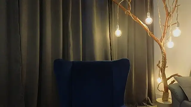 Chat +18 de DeliaEffy ao vivo