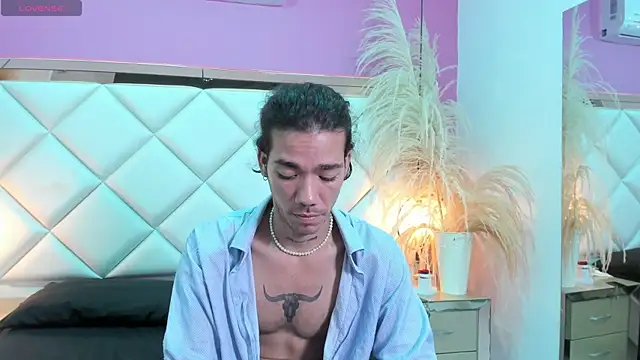 AngeloRoushn Webbikameraesitys