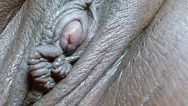 แชท XXX สดของ morenahott1