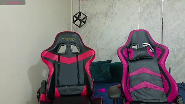 Chat +18 de emy_0 ao vivo