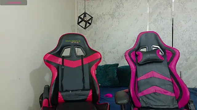 Chat +18 de dani-lue ao vivo