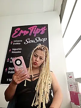 LUISA__07's Live XXX Chat