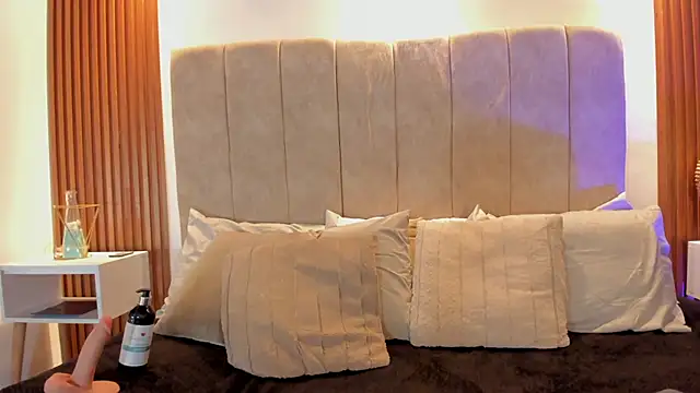 _Laura_saenz1 Adlı Modelin Canlı XXX Sohbeti