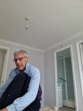 nakedcarpenteruk Show Webcam