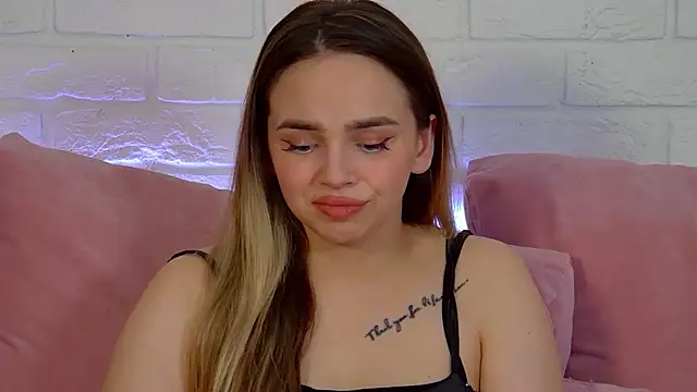 AnitaVenture's Webcam Show