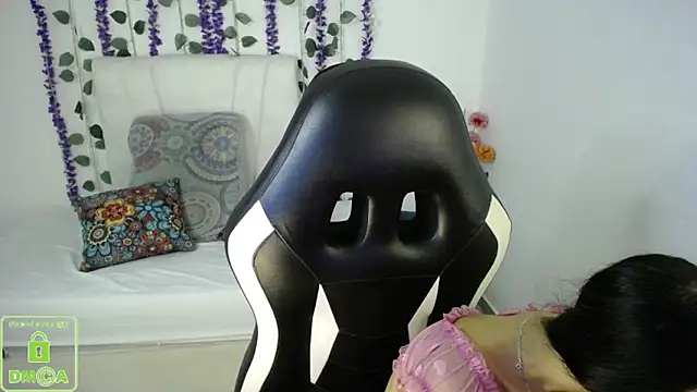 NathaliaSweet_11's Live XXX Chat