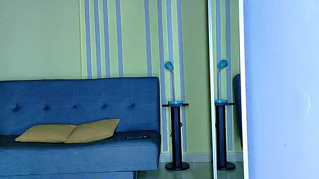 ALANNFERRER: διαδικτυακό σόου στην κάμερα