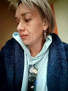 MARILYNMADELENAKOVANOVA élő XXX-chatje