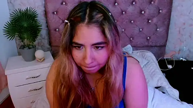 Chatroom XXX en direct de Sofiazaf_