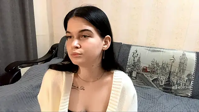 BellaLuxury élő XXX-chatje