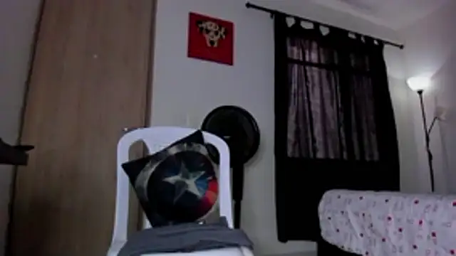 Cloudy_pigDude Live XXX-chat