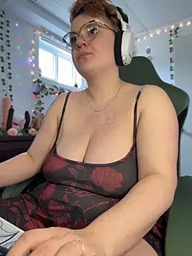 CurvesNChaos Chat XXX in diretta