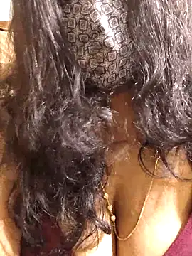 Czat XXX na żywo – Yoursriya25